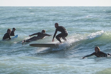 20220219 Surfing @ South Jetty
