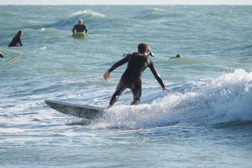 20220219 Surfing @ South Jetty