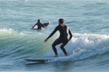 20220219 Surfing @ South Jetty