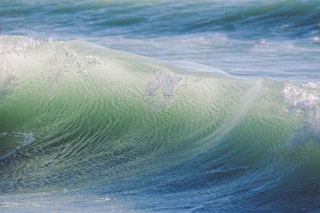 20220219 Surfing @ South Jetty