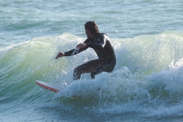 20220219 Surfing @ South Jetty