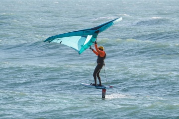 20220219 Surfing @ South Jetty