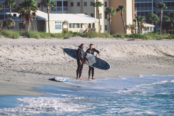 20220219 Surfing @ South Jetty