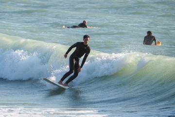 20220219 Surfing @ South Jetty