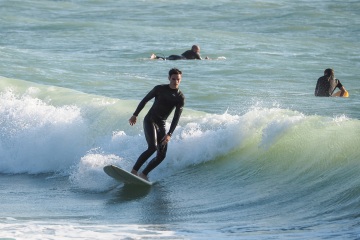 20220219 Surfing @ South Jetty