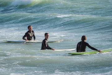 20220219 Surfing @ South Jetty