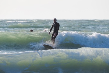 20220219 Surfing @ South Jetty