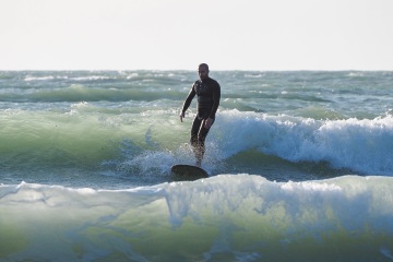 20220219 Surfing @ South Jetty