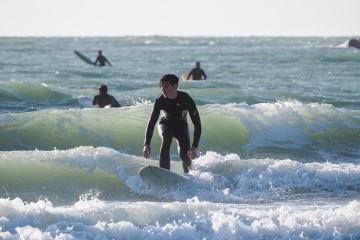 20220219 Surfing @ South Jetty