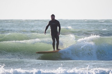 20220219 Surfing @ South Jetty
