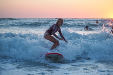 20220320 Surfing @ South Jetty