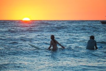 20220320 Surfing @ South Jetty