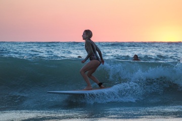 20220320 Surfing @ South Jetty