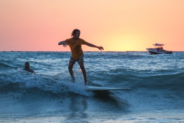 20220320 Surfing @ South Jetty