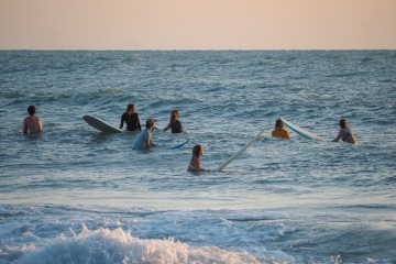 20220320 Surfing @ South Jetty