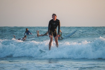 20220320 Surfing @ South Jetty