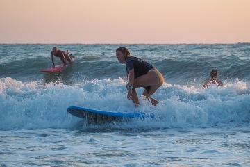 20220320 Surfing @ South Jetty