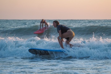 20220320 Surfing @ South Jetty
