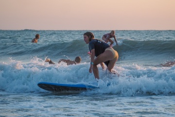 20220320 Surfing @ South Jetty