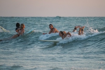 20220320 Surfing @ South Jetty
