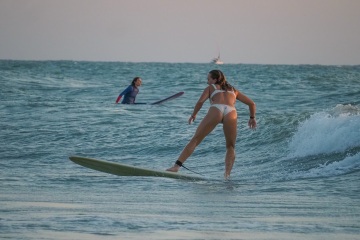 20220320 Surfing @ South Jetty