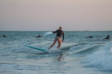 20220320 Surfing @ South Jetty