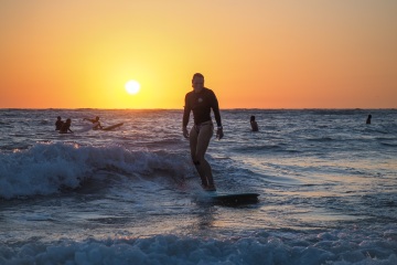 20220320 Surfing @ South Jetty