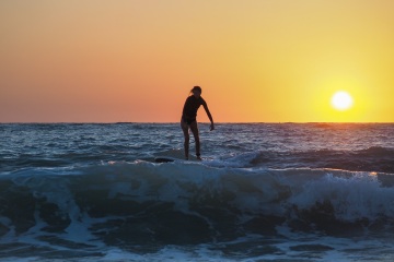 20220320 Surfing @ South Jetty