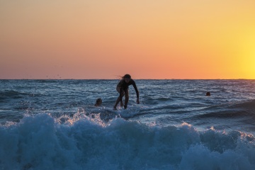 20220320 Surfing @ South Jetty