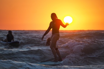 20220320 Surfing @ South Jetty