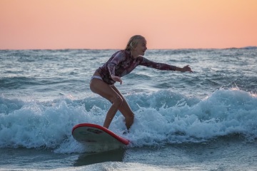 20220320 Surfing @ South Jetty