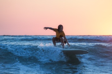 20220320 Surfing @ South Jetty