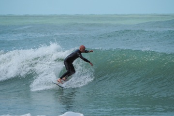 20220409 Moring Surf @ South Jetty