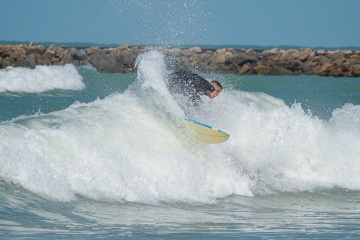 20220409 Moring Surf @ South Jetty