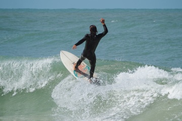 20220409 Moring Surf @ South Jetty