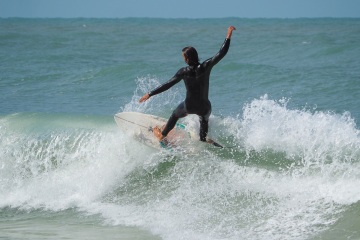 20220409 Moring Surf @ South Jetty