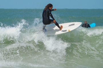 20220409 Moring Surf @ South Jetty