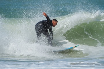 20220409 Moring Surf @ South Jetty