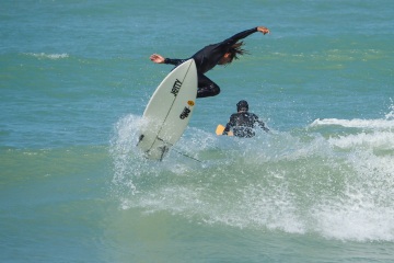 20220409 Moring Surf @ South Jetty