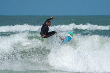 20220409 Moring Surf @ South Jetty