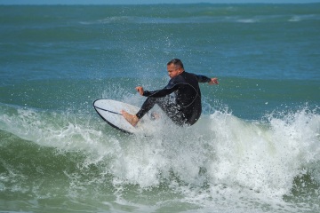 20220409 Moring Surf @ South Jetty