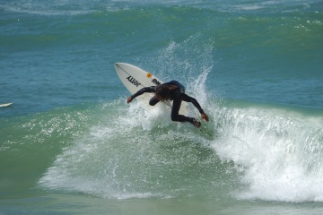 20220409 Moring Surf @ South Jetty