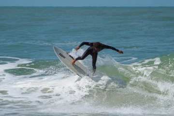 20220409 Moring Surf @ South Jetty