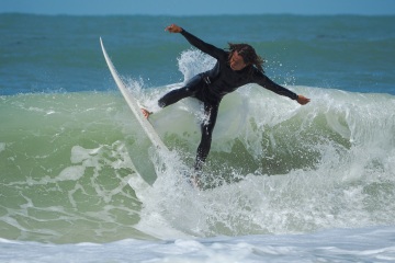 20220409 Moring Surf @ South Jetty