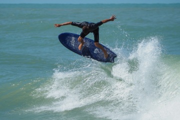 20220409 Moring Surf @ South Jetty