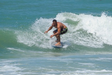 20220409 Moring Surf @ South Jetty