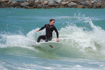 20220409 Moring Surf @ South Jetty