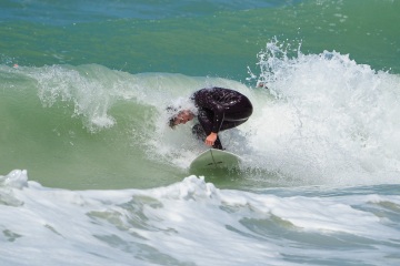 20220409 Moring Surf @ South Jetty