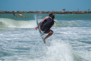 20220409 Moring Surf @ South Jetty