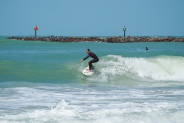 20220409 Moring Surf @ South Jetty